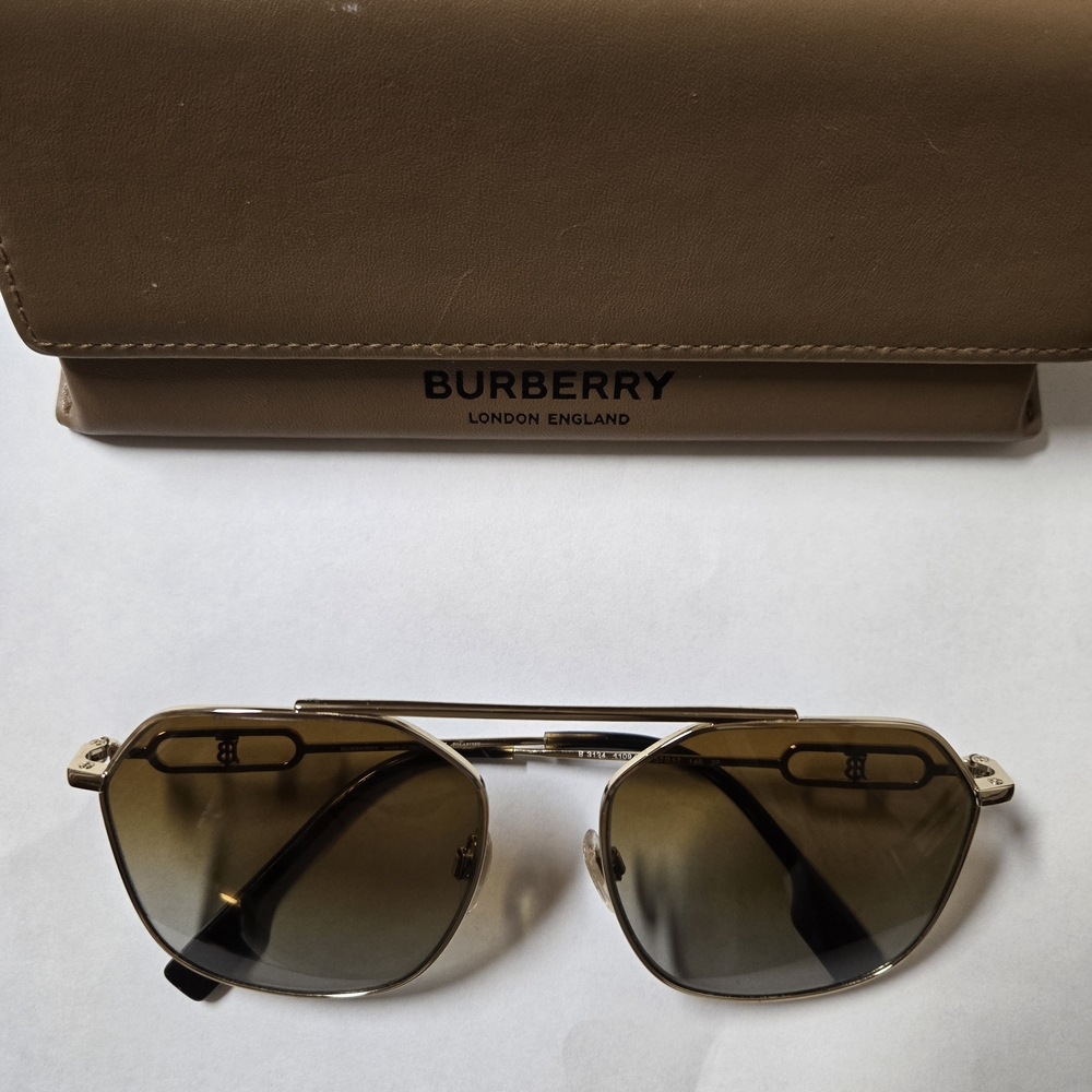 AUTHENTIC Burberry Gold Aviator Sunglasses
